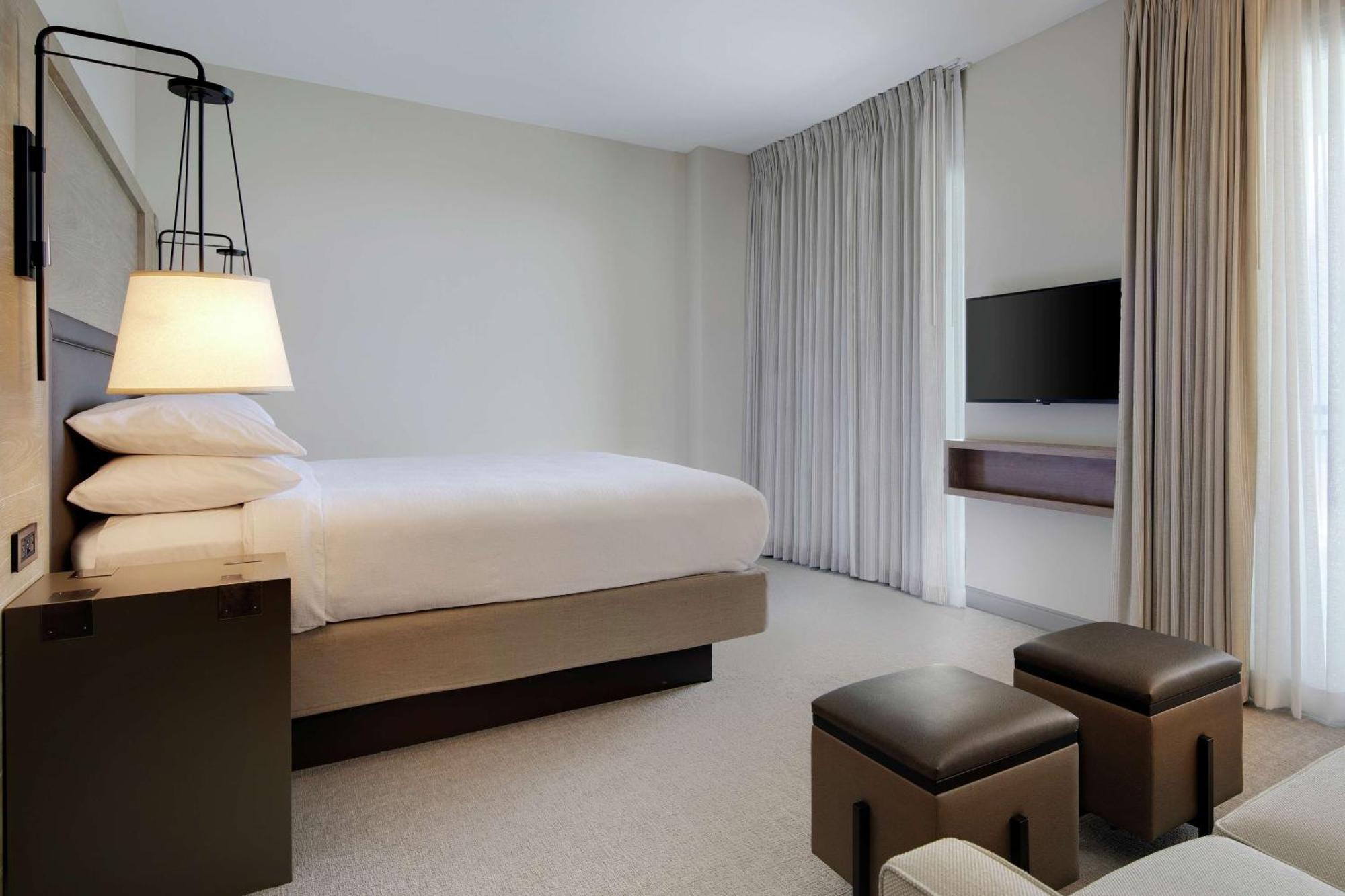 King Studio Suite