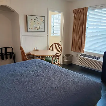 The Cozy Inn-2