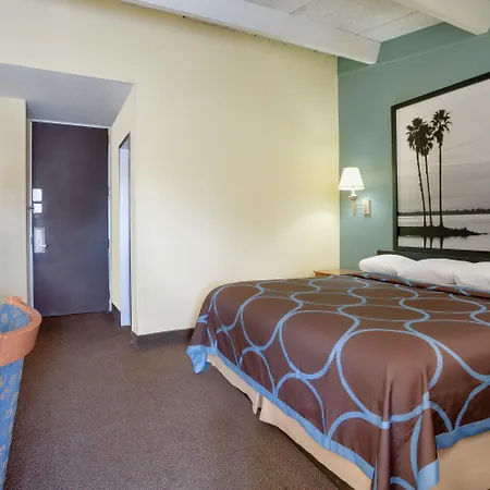Super 8 By Wyndham St. Augustine-3