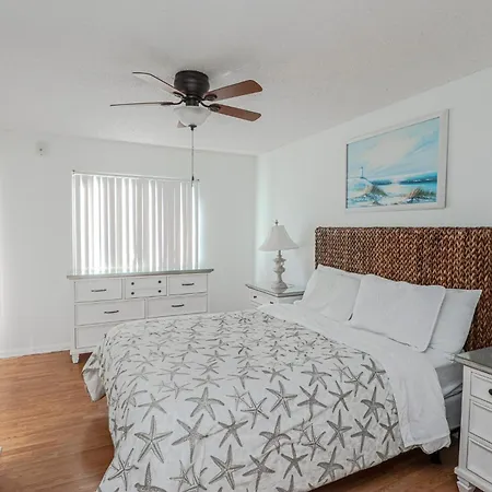 Ocean Village Club N22-2