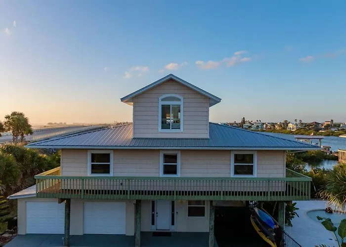Dolphin Cove Waterfront Home With Dock St. Augustine