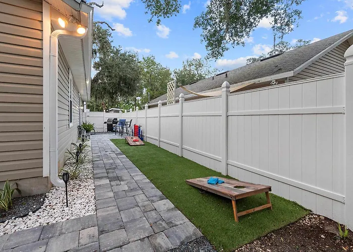 Peaceful Pearl Retreat- 5 Minutes To Downtown, 10 Minutes To Beach St. Augustine